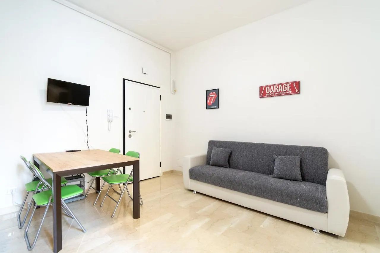 Housmart San Carlo 17 Apartment Bologna Italy