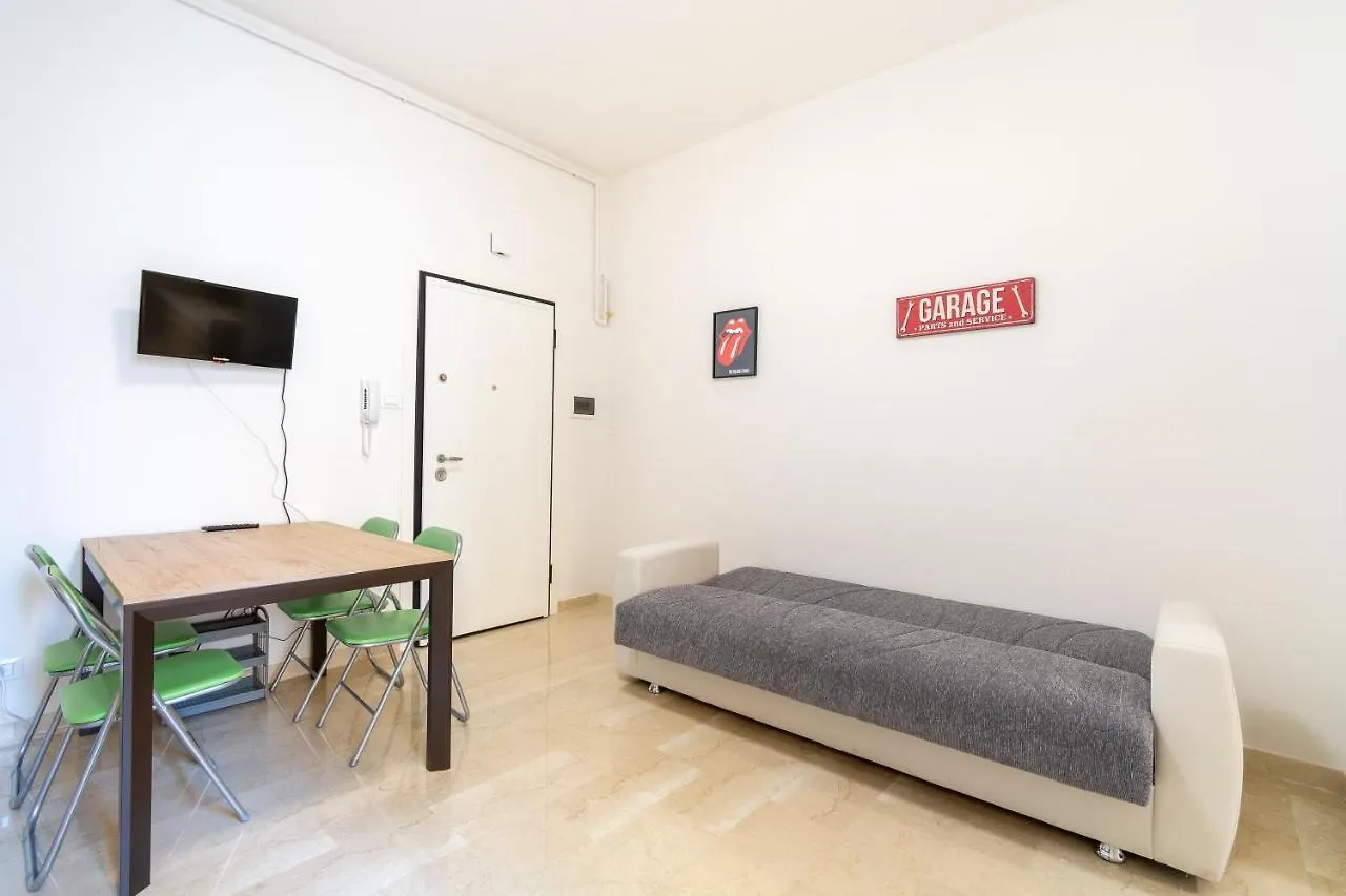 Housmart San Carlo 17 Apartment Bologna