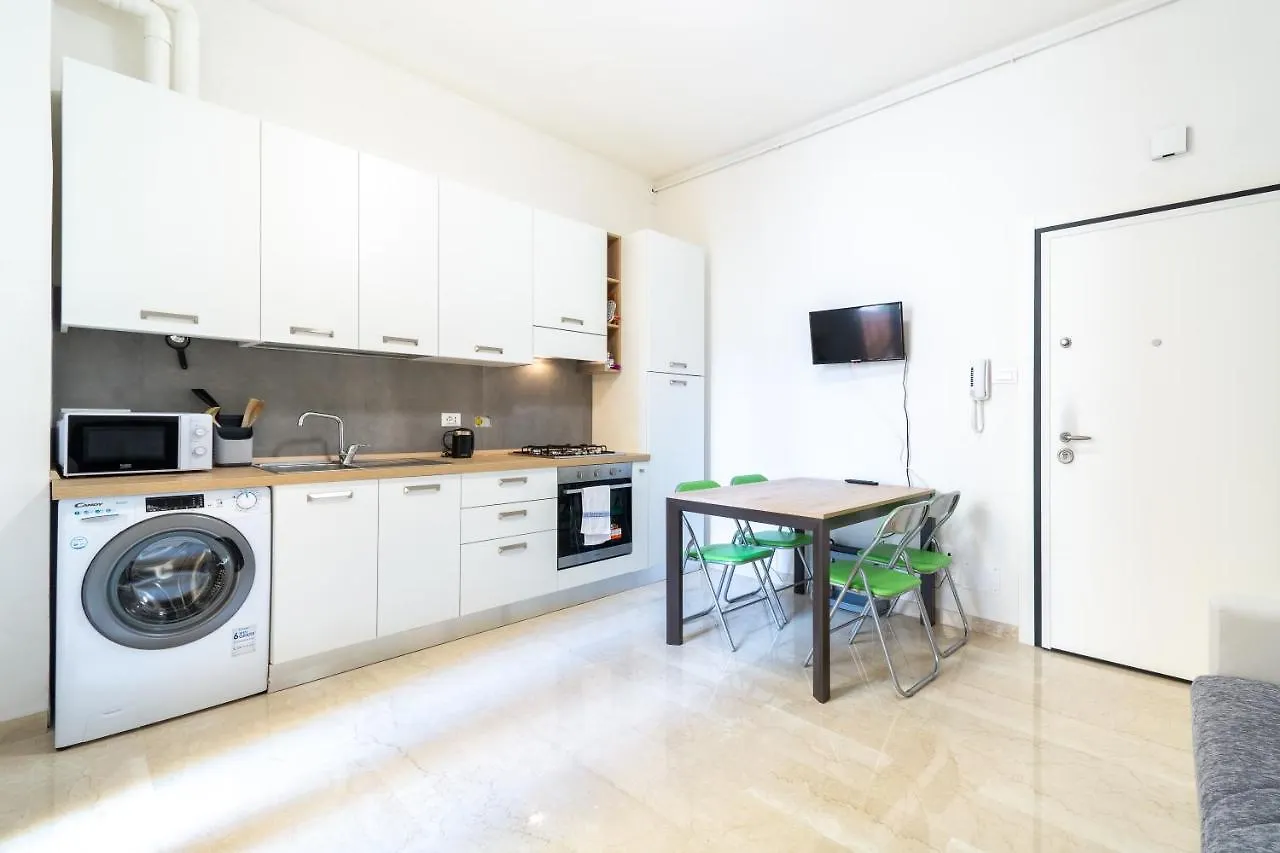 Housmart San Carlo 17 Apartment Bologna